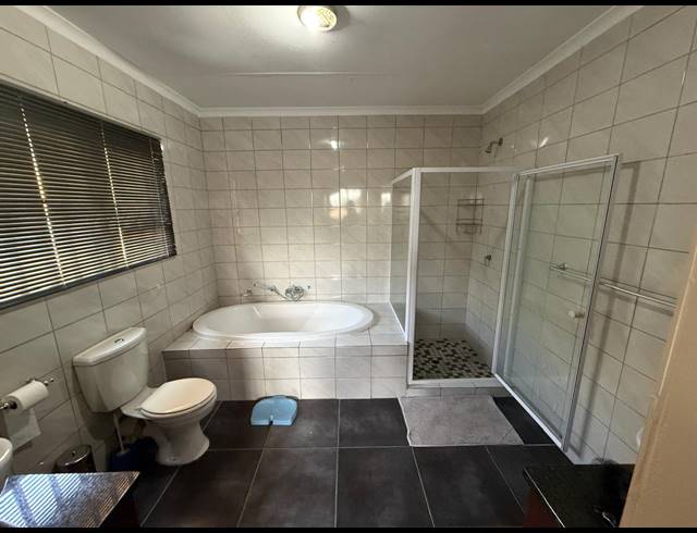 3 BEDROOM HOUSE FOR SALE IN VANDERBIJLPARK SE 8